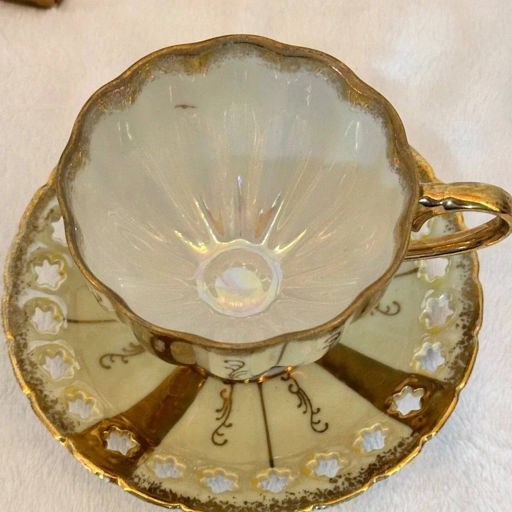Enesco Teacup Saucer Set Vintage Gold Lusterware Japan Excellnt Reticulated Star